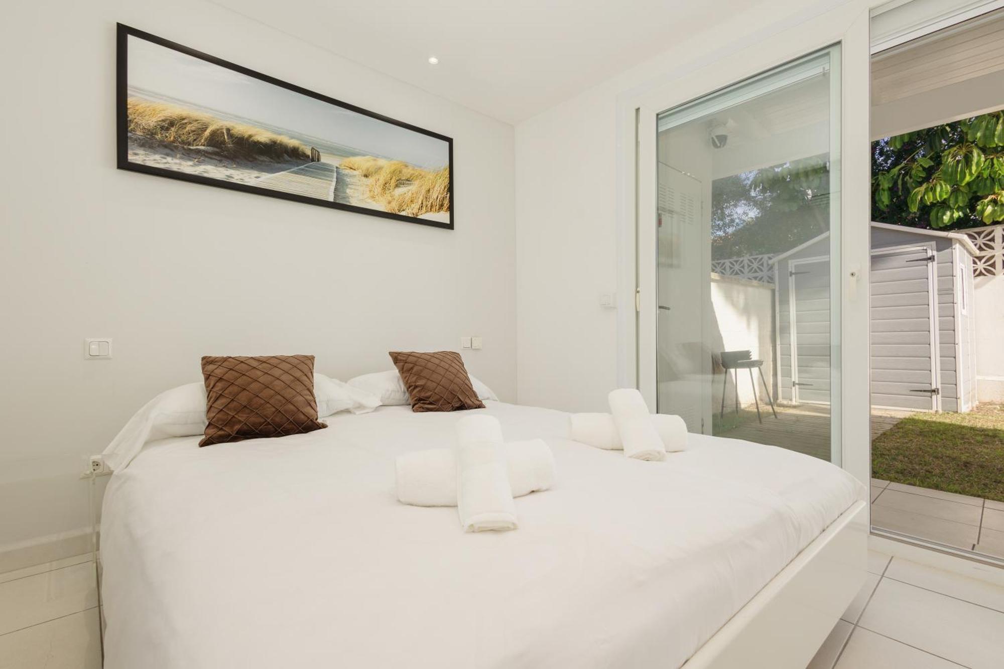House At The Beach In Costabella, Marbella Bagian luar foto