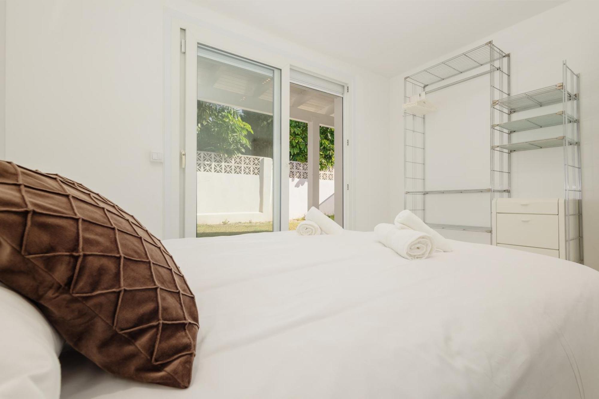 House At The Beach In Costabella, Marbella Bagian luar foto